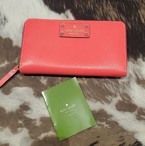 KATE SPADE LARGE LEATHER WALLET